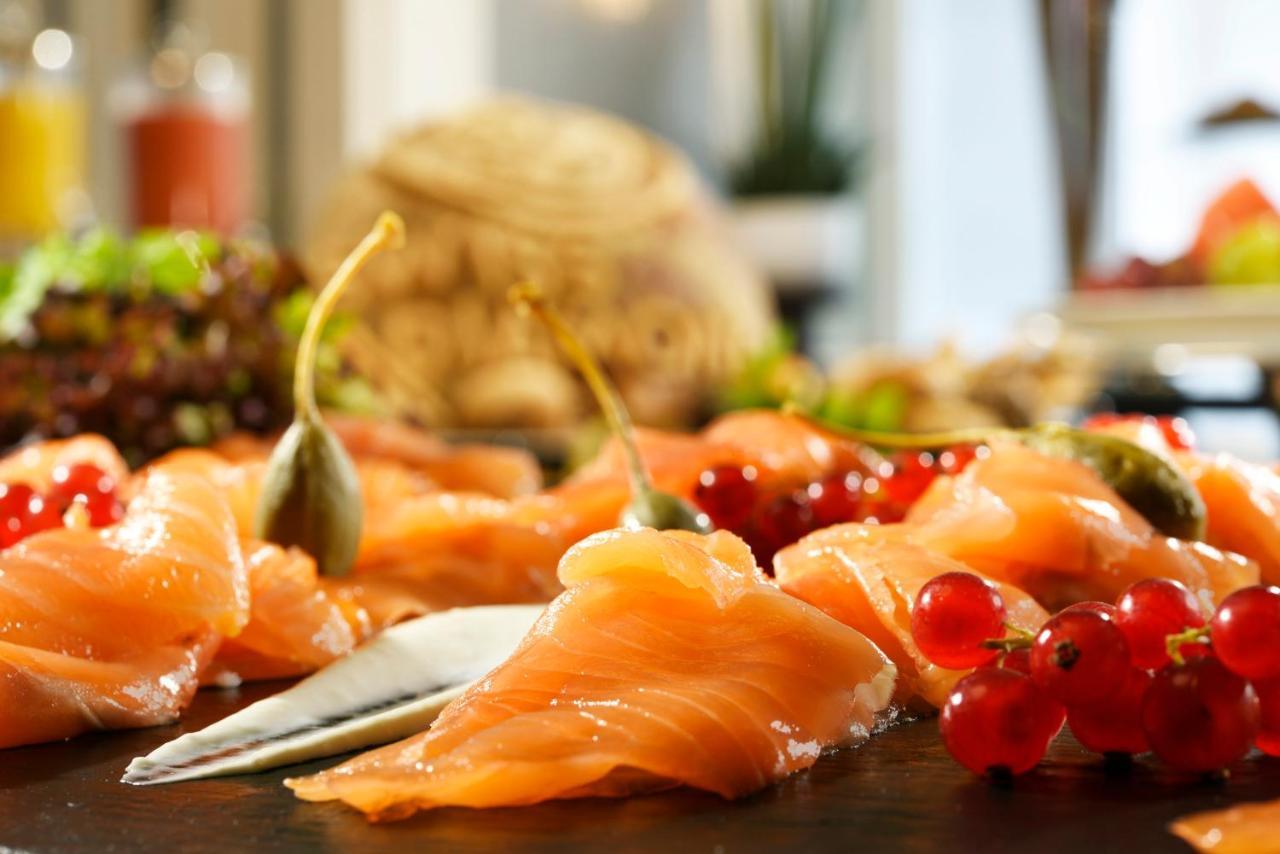 Swiss Diamond Hotel & Spa Morcote Esterno foto Salmon